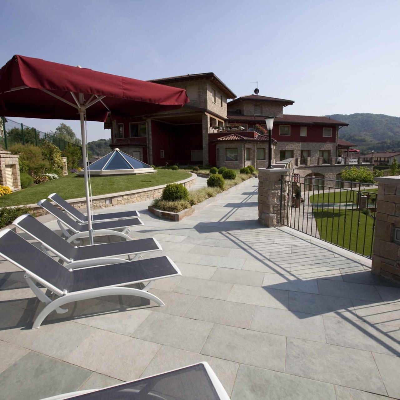 Bes Hotel Terme Di Palazzago מראה חיצוני תמונה