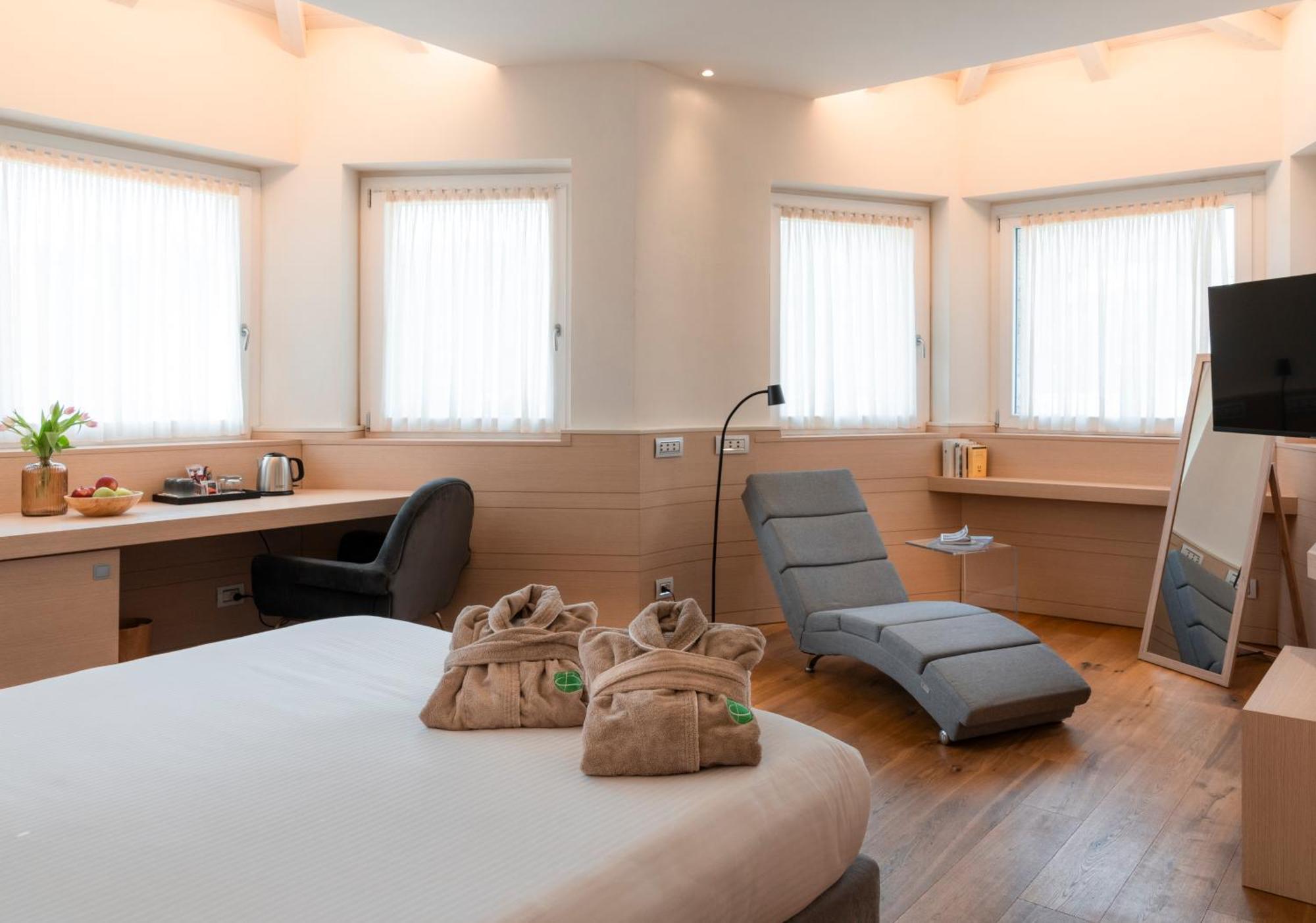 Bes Hotel Terme Di Palazzago מראה חיצוני תמונה