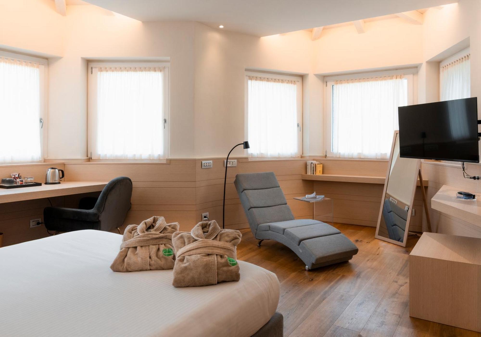 Bes Hotel Terme Di Palazzago מראה חיצוני תמונה
